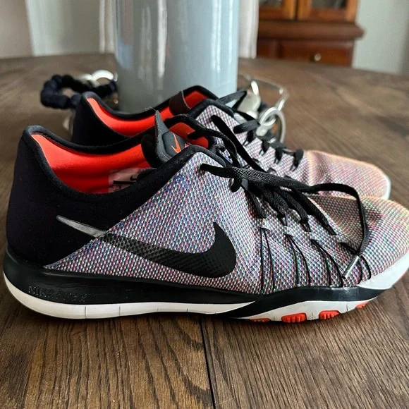 Nike Free Athletic Shoes - Picture 3 of 8